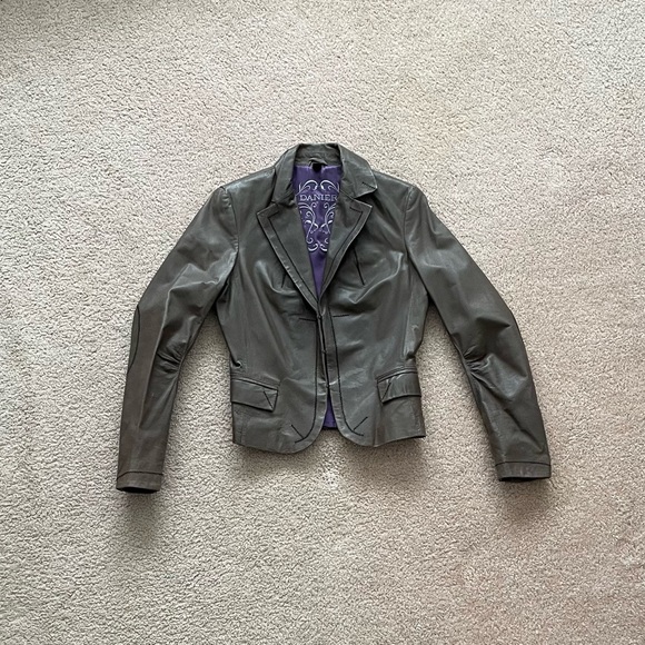 Danier Leather Blazer / Jacket - Taupe with purple lining, Size XS - Picture 2 of 6